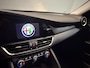 Alfa Romeo Giulia 2.2 Jtd 180pk AE Automaat 19 Inch L.M. velgen, DAB audio, Navigatie