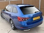 Skoda Superb Combi 1.4 TSI iV Sportline Automaat | Panoramadak | Stoelverwarming voor | Stuurwielverwarming | Half leer alcantara | Cruise control | Trekhaak uitklapbaar | Matrix LED | Achteruitrijcamera