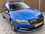 Skoda Superb Combi 1.4 TSI iV Sportline Automaat | Panoramadak | Stoelverwarming voor | Stuurwielverwarming | Half leer alcantara | Cruise control | Trekhaak uitklapbaar | Matrix LED | Achteruitrijcamera