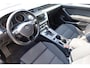 Volkswagen Passat Variant 1.4 TSI Comfortline Business 125PK / 92kW DSG, Dealer onderhouden, 18" LMV, privacy glas, LED koplampen, navigatie, parkeersensoren voor en achter (pdc), winterpakket met stoelverwarming, adaptieve cruise control (acc), licht en zicht, lederen multifunctioneel stuurwiel, ErgoComfort bestuurdersstoel met massagefunctie, 3-zone climatronic, draadloos telefoon lader, elektrisch verstel- en verwarmbare buitenspiegels