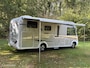 Knaus 650 MEG Sky plus Fiat 2.3 150Pk Automaat | Enkele-bedden | Hef-bed | Dak-airco |Douche/wc | XXL Garage | Schotel-TV|TOPSTAAT