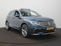 Volkswagen Tiguan 1.4 TSI eHybrid R-Line Business+ Automaat - 360 Camera - Leer - Panorama-dak - ACC - Navigatie - HUD - Trekhaak