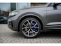 Volkswagen Touareg 3.0 TSi eHybrid 4MOTION R design | Luchtvering | VW-garantie 5jaar / 100.000km | Panoramisch schuifdak | Trekhaak elektrisch | Adaptieve Cruise Control | Leder "Puglia" "R-logo' zwart/ blauwe stikking | 22" Lichtmetalen velgen "Estoril", zwart