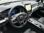 Volvo XC60 2.0 T6 Plug-in hybrid AWD Ultra Black Edition | Lounge Pack |  Extra getint glas achter  | Gelamineerde zijruiten rondom | Actieve luchtvering met FOUR-C | 22" 5-dubbelspaaks Glossy Black Diamond Cut