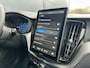 Volvo XC60 2.0 T6 Plug-in hybrid AWD Ultra Black Edition | Lounge Pack |  Extra getint glas achter  | Gelamineerde zijruiten rondom | Actieve luchtvering met FOUR-C | 22" 5-dubbelspaaks Glossy Black Diamond Cut