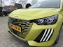 Peugeot 208 1.2 Turbo 100 PK Allure | Facelift Type | Trekhaak 1200 KG | Keyless Entry | Navigatie via Telefoon | 360 Graden Camera | Adaptieve Cruise Control | LED Verlichting | Stoelverwarming | Climate Control | Dode Hoek Detectie | Voor + Achter Parkeersensoren | Lichtmetalen Velgen 16" |