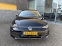 Volkswagen Golf 1.5 eHybrid Life Edition 204 PK | SOH 100% | Automaat | Adaptive Cruise Control | Lane Assist | Travel Assist | Apple Carplay | 360 Camera | Panoramadak | Trekhaak | Stoelverwarming | Stuurverwarming | 19 inch lichtmetalenvelgen | Elektrische inklapbare spiegels |