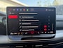 Volkswagen Golf 1.5 eHybrid Life Edition 204 PK | SOH 100% | Automaat | Adaptive Cruise Control | Lane Assist | Travel Assist | Apple Carplay | 360 Camera | Panoramadak | Trekhaak | Stoelverwarming | Stuurverwarming | 19 inch lichtmetalenvelgen | Elektrische inklapbare spiegels |