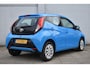 Toyota Aygo 1.0 VVT-i x-play Handgeschakeld 72pk | Achteruitrijcamera |  Bluetooth | Dealer onderhouden |