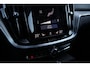 Volvo V60 2.0 T8 Twin Engine AWD R-Design | Panoramadak | Trekhaak | Leer |