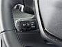 Peugeot 2008 1.2 Hybrid 145 Allure | Dodehoek detectie | Camera | Navigatie | Nieuw model | Lichtmetalen velgen |