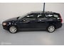 Volvo V70 2.5T Momentum AUTOMAAT / LEER / XENON