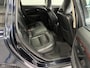 Volvo V70 2.5T Momentum AUTOMAAT / LEER / XENON