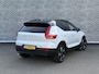 Volvo XC40 Single Motor Extended Range 82 kWh Plus | Trekhaak | Adaptive cruise control | Stoel- en stuurverwarming | Dode hoek detectie BLIS | Warmtepomp | LED koplampen | Navigatie | Apple Carplay / Android Auto | Parkeersensoren voor + achter | Achteruitrijcamera |