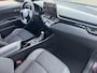Toyota C-HR 1.8 Hybrid Dynamic APPLE/ANDROID STOELVERWARMING AD-CRUISE KEYLESS CAMERA PARK-SENSOREN LM-VELGEN