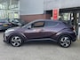 Toyota C-HR 1.8 Hybrid Dynamic APPLE/ANDROID STOELVERWARMING AD-CRUISE KEYLESS CAMERA PARK-SENSOREN LM-VELGEN