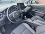 Toyota C-HR 1.8 Hybrid Dynamic APPLE/ANDROID STOELVERWARMING AD-CRUISE KEYLESS CAMERA PARK-SENSOREN LM-VELGEN