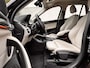 BMW X1 sDrive20i X-line | Head-Up | Stuurverwarming! | Stoelverw | Nav | Leer | Camera!