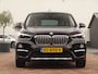 BMW X1 sDrive20i X-line | Head-Up | Stuurverwarming! | Stoelverw | Nav | Leer | Camera!