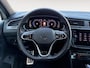 Volkswagen Tiguan 1.5 TSI R-Line Business+ | Automaat | Elektrisch uitklapbare trekhaak | Glazen schuif-/kanteldak | Elektrisch bedienbare achterklep | Stoel- en stuurverwarming | Achteruitrijcamera | Head-up display