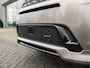 Land Rover Discovery Sport P300e R-Dynamic S | 10-2023 | Light Oyster | Adaptive Cruise | Elektrische trekaak | 24 maanden Land Rover Approved