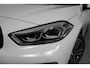 BMW 1-Serie 118i Business Edition | Trekhaak | Navigatie | Camera | Climate control | Cruise control | Carplay | Sportstoelen |