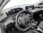 Peugeot 208 Style 75pk | Navigatie | Achteruitrijcamera | Airco | Cruise Control | Parkeersensoren | Led koplampen | Apple Carplay / Android Auto | Bluetooth | DAB+ radio | Elektrisch inklapbare spiegels | Donker getint glas | 16" lichtmetalen velgen |