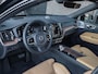 Volvo XC60 2.0 T8 Plug-in hybrid AWD Ultim. Dark | Luchtv. |Pano | HUD | B&W | 20"| Cognac Leer | Vent. + Mass. | Trekh. | Blis |