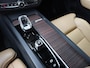 Volvo XC60 2.0 T8 Plug-in hybrid AWD Ultim. Dark | Luchtv. |Pano | HUD | B&W | 20"| Cognac Leer | Vent. + Mass. | Trekh. | Blis |