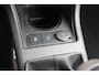 Volkswagen Up! 1.0 BMT move up! | Cruise | Airco | Elektr. ramen | Parkeersensoren achter | Bluetooth | Isofix | Dealer onderhouden | Verwarmde buitenspiegels | APK 11-2027! |