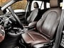 BMW X1 xDrive25i | All Black | HUD | Trekhk. 13P | Keyless "Uitschuifb.A-bank | 25"Nav-scherm
