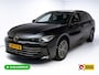 Volkswagen Passat Variant 1.5 eHybrid Elegance Business | Elec. Trekhaak | Matrix Led | Stoel- & Stuurverwarming + massage | Verlichte led strip, Ergo stoel, Sfeerverlichting, Navigatie, App. connect, Zomer en winterset om LMV