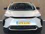 Toyota BZ4X Premium 71 kWh - ORIGINEEL NEDERLANDSE AUTO - STOELVERWARMING VOOR EN ACHTER - ELEKTRISCHE ACHTERKLEP - MEMORY SEATS - STOELVENTILATIE VOORZIJDE - JBL PREMIUM AUDIO - STUURVERWARMING - DODEHOEKDETECTIE - NAVIGATIE - 360 GRADEN CAMERA