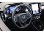 Volvo XC40 B4 197PK Plus Dark | Trekhaak | 19" all season | Verw. voorruit | Power seats