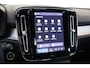 Volvo XC40 B4 197PK Plus Dark | Trekhaak | 19" all season | Verw. voorruit | Power seats