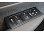 Volvo XC40 B4 197PK Plus Dark | Trekhaak | 19" all season | Verw. voorruit | Power seats