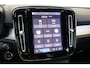 Volvo XC40 B4 197PK Plus Dark | Trekhaak | 19" all season | Verw. voorruit | Power seats