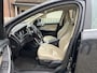 Volvo XC60 2.4 D5 AWD Momentum 215 pk Leer Trekhaak 20"