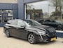 Peugeot 308 SW 1.6 HYbrid 180 Allure Pack Business | Trekhaak 1450KG | Automaat | Navigatie | Dodehoek Detectie | Stoel & Voorruit Verwarming | AGR Stoel | Keyless Entry | 360 Graden Camera | Climate Control | Cruise Control | Full LED Verlichting |