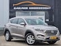 Hyundai Tucson 1.6 GDi Comfort NAVIGATIE|CAMERA|CRUISE CONTROL|ECC/AIRCO|GETINT GLAS|TREKHAAK Maandag tot