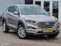 Hyundai Tucson 1.6 GDi Comfort NAVIGATIE|CAMERA|CRUISE CONTROL|ECC/AIRCO|GETINT GLAS|TREKHAAK Maandag tot