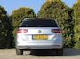 Volkswagen Passat Variant 1.6 TDI Connected + *Panorama*