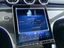 Mercedes-Benz C-klasse 300 e AMG Business Solution | Panorama - Schuifdak | Memory Seats | 360° Camera | 19" AMG Multispaaks Velgen | Sfeerverlichting | Distronic Cruise Control | Smartphone Integratie Pakket