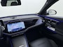 Mercedes-Benz E-klasse 300 e AMG Line | Hyperscreen | Panorama - Schuifdak | Stoelventilatie / -verwarming Voor | 20" Multispaaks AMG Velgen | 360° Camera | DAB+ Radio | Memory seats | Superscreen