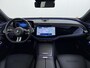 Mercedes-Benz E-klasse 300 e AMG Line | Hyperscreen | Panorama - Schuifdak | Stoelventilatie / -verwarming Voor | 20" Multispaaks AMG Velgen | 360° Camera | DAB+ Radio | Memory seats | Superscreen