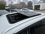 Peugeot 3008 1.2 Turbo 130 PK Allure Automaat | 1e Eiegnaarsauto met slechts 70.650 KM | Glazen Schuif-Kantel Panoramdak | Navigatie | Climate Control | Camera | LED Dagrijverlichting | DAB+ Radio | Cruise Control | Hoge Zitpositie | Digitaal Dashboard | Parkeersensoren | 18" Lichtmetalen Velgen | GT Uitlaatsierstukken |