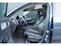 Volvo XC40 1.5 T2 Inscription | Dealer onderhouden | Panoramisch schuif/kanteldak | Stoel & stuurwielverwarming | 360 graden camera | Trekhaak | Harman Kardon | Apple CarPlay | Elektrisch verstelbare stoelen | Leder |