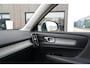 Volvo XC40 1.5 T2 Inscription | Dealer onderhouden | Panoramisch schuif/kanteldak | Stoel & stuurwielverwarming | 360 graden camera | Trekhaak | Harman Kardon | Apple CarPlay | Elektrisch verstelbare stoelen | Leder |