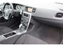 Volvo S60 1.6 T4 Momentum Navigatie, Airco, Cruise control, Auto moet nog gereinigd worden.
