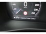 Volvo XC40 B3 163PK Momentum Business | Panoramisch schuif-/kanteldak | High Performance Audio | Adaptive cruise control & Pilot Assist | Semi elektr. Trekhaak | Parkeersensoren voor+achter | Apple carplay/Android auto | BLIS | Volvo on Call | 18 inch lichtmetalen velgen |